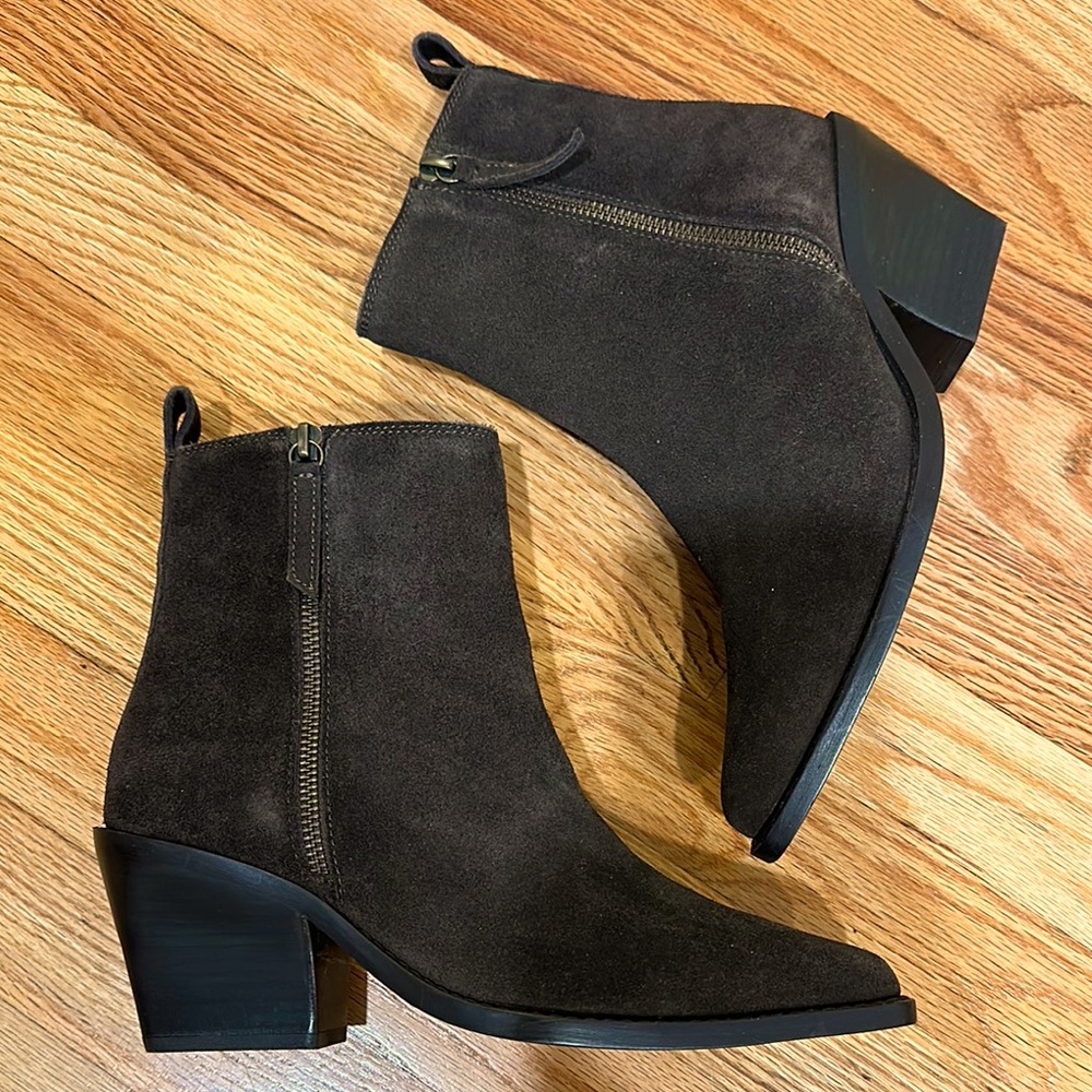 House of Harlow 1960 Brown Ankle Boots with Western Flair